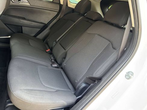 Used 2025 Kia Sportage LX FWD image 37