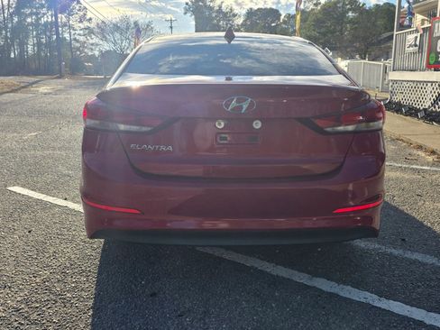 Used 2017 Hyundai Elantra SE image 8