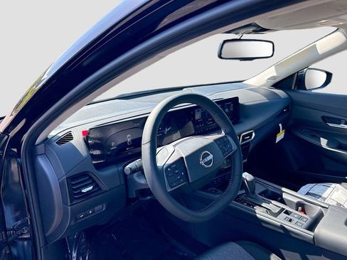New 2026 Nissan Sentra SV FWD image 6