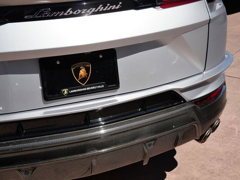 Used 2024 Lamborghini Urus Performante AWD/4WD image 36