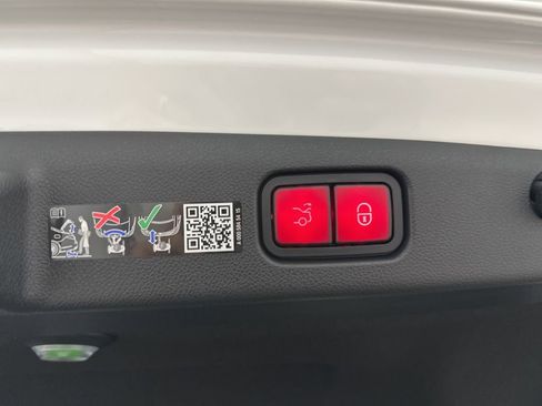 Used 2026 Mercedes-Benz E 350 Sedan image 26