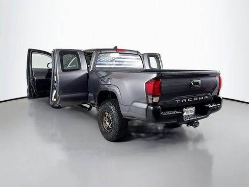 Used 2018 Toyota Tacoma SR RWD image 17
