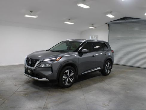 Used 2023 Nissan Rogue Platinum w/ Platinum Premium Package image 4