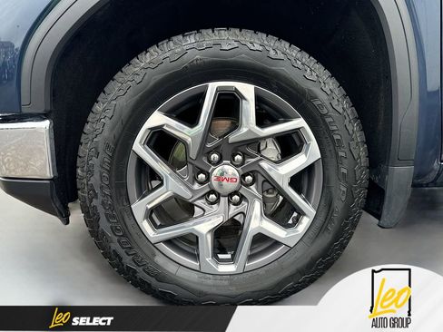 Used 2023 GMC Sierra 1500 SLT w/ SLT Premium Package image 31