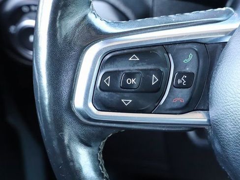 Used 2018 Jeep Wrangler Unlimited Sahara w/ Dual Top Group AWD/4WD image 23