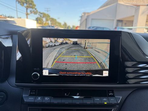 Used 2025 Toyota Camry LE image 17