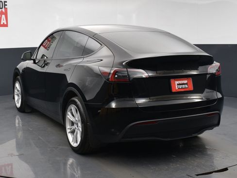 Used 2023 Tesla Model Y Long Range image 3