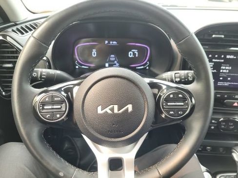 Certified 2024 Kia Soul EX FWD image 17