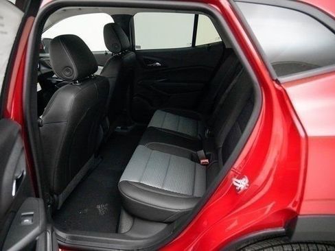 New 2026 Chevrolet Trax LT image 25