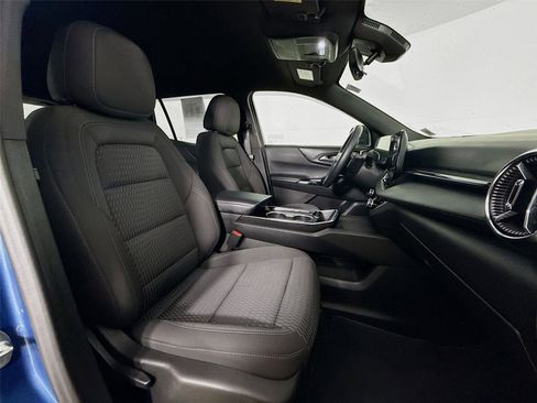 Used 2025 Chevrolet Equinox LT w/ Safety and Technology Package image 29