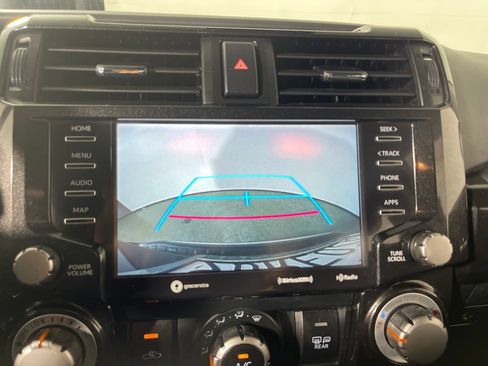 Certified 2022 Toyota 4Runner TRD Off-Road AWD/4WD image 21
