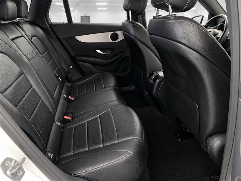 Used 2017 Mercedes-Benz GLC 300 4MATIC image 26