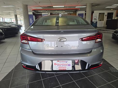 Used 2019 Hyundai Elantra Value Edition FWD image 4