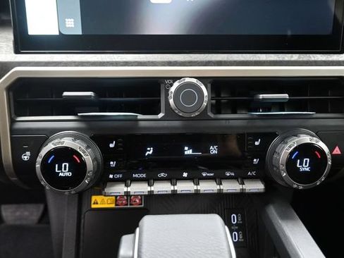Used 2026 Toyota Tacoma Limited AWD/4WD image 10