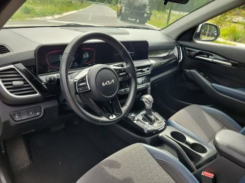 Used 2025 Kia Seltos S FWD image 17