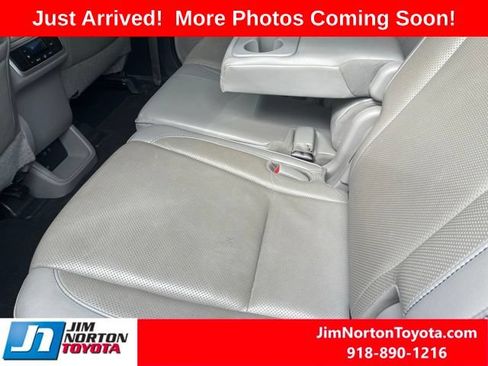 Used 2019 Toyota Highlander Limited FWD image 8