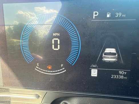 Used 2025 Hyundai Kona SEL FWD image 15