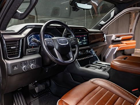 Used 2024 GMC Sierra 3500 Denali Ultimate image 18