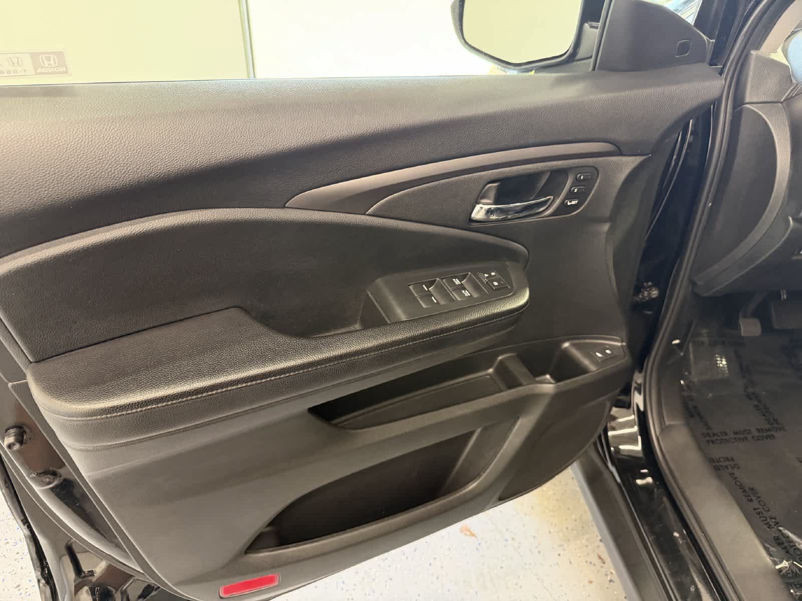 Used 2021 Honda Pilot Special Edition image 14