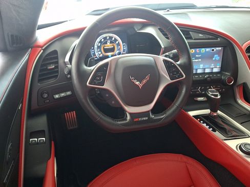 Used 2016 Chevrolet Corvette Z06 w/ 3LZ Preferred Equipment Group RWD image 10