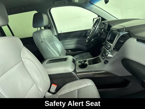 Used 2020 Chevrolet Suburban LT w/ Max Trailering Package AWD/4WD image 32