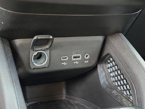 Used 2021 Chevrolet TrailBlazer LS image 29