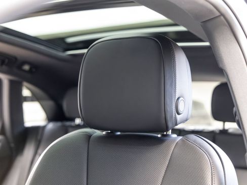 Certified 2026 Porsche Macan AWD/4WD image 34