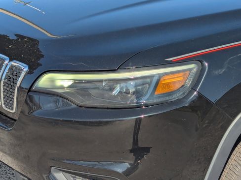 Used 2021 Jeep Cherokee Latitude Plus image 8