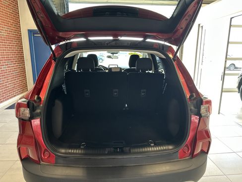 Used 2022 Ford Escape SE image 8