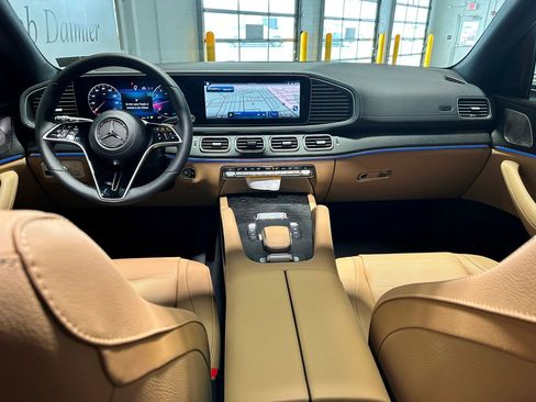 New 2026 Mercedes-Benz GLS 450 4MATIC image 6