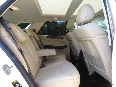 Used 2018 Mercedes-Benz GLE 350 4MATIC image 16