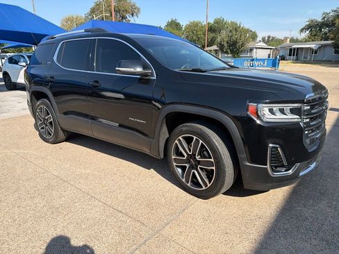 Used 2020 GMC Acadia SLT w/ Driver Alert Package II FWD image 3