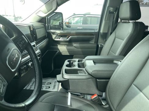 Used 2025 GMC Sierra 3500 SLE w/ SLE Value Package AWD/4WD image 5