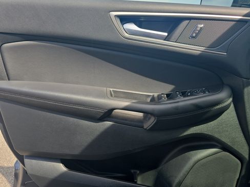 Used 2024 Ford Edge SEL image 25