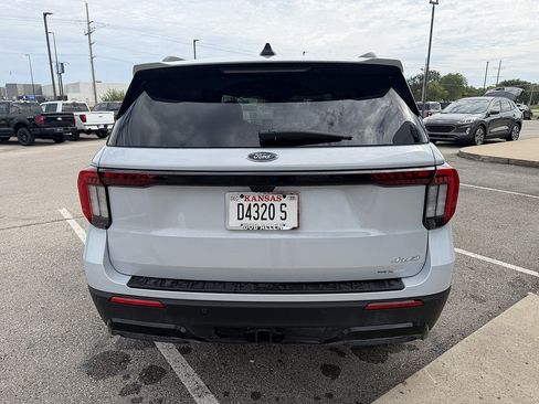 Used 2026 Ford Explorer ST-Line AWD/4WD image 4