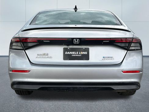 Used 2023 Honda Accord Sport image 4