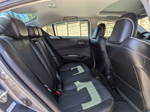 Used 2020 Acura ILX image 25