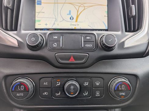 Used 2021 GMC Terrain SLT w/ Infotainment Package II AWD/4WD image 18