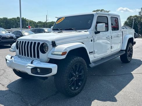 Used 2023 Jeep Gladiator Overland AWD/4WD image 7