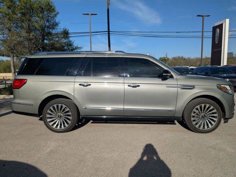 Used 2019 Lincoln Navigator L Reserve image 2