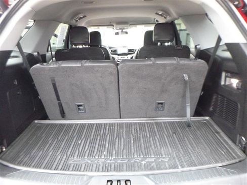 Used 2021 Ford Explorer XLT w/ Equipment Group 202A AWD/4WD image 20