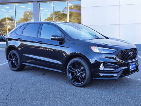 Used 2022 Ford Edge ST w/ Equipment Group 401A image 7