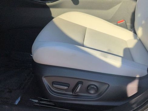 Used 2026 Toyota Prius XLE image 13