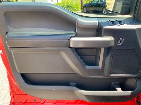 Used 2016 Ford F150 XLT w/ Equipment Group 302A Luxury AWD/4WD image 11