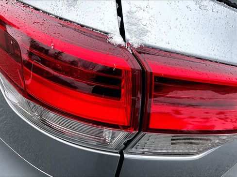 Used 2017 Toyota Highlander XLE w/ Protection Package #3 image 28