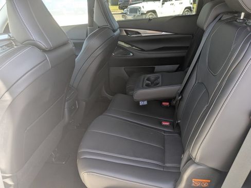 Used 2025 INFINITI QX60 Luxe AWD/4WD image 31