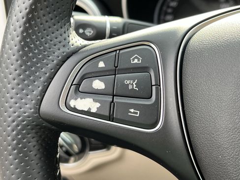 Used 2015 Mercedes-Benz C 300 4MATIC Sedan image 34