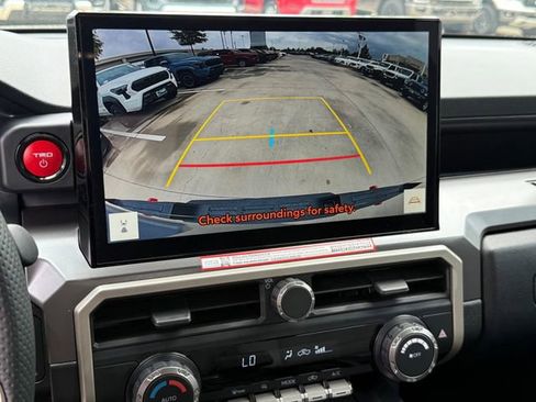 Used 2025 Toyota Tacoma TRD Off-Road image 21