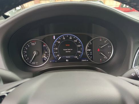 Used 2022 Buick Enclave Avenir image 12