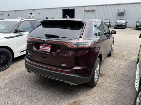 Used 2018 Ford Edge SEL w/ Equipment Group 201A AWD/4WD image 10